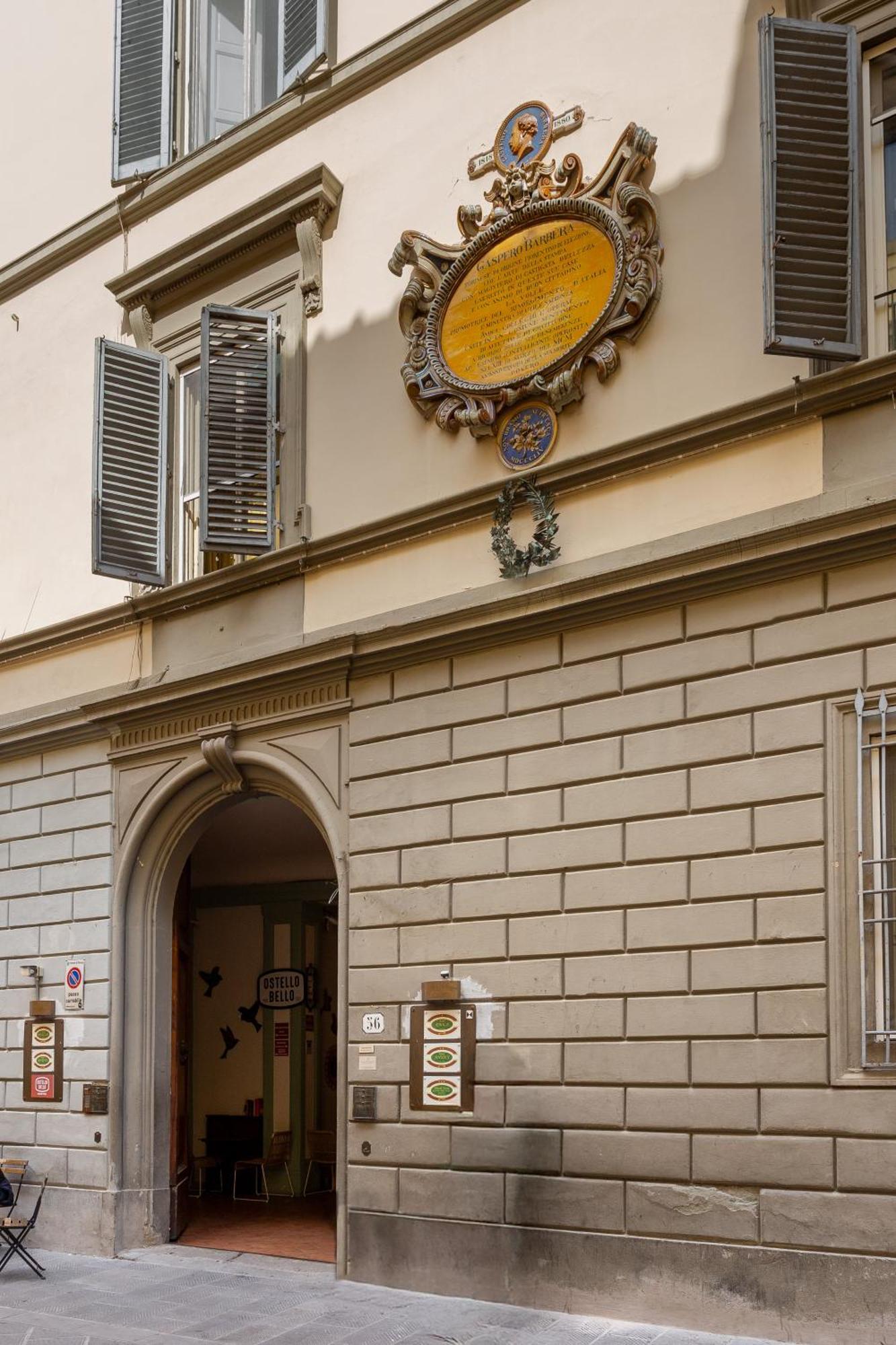 Paola Hotel *